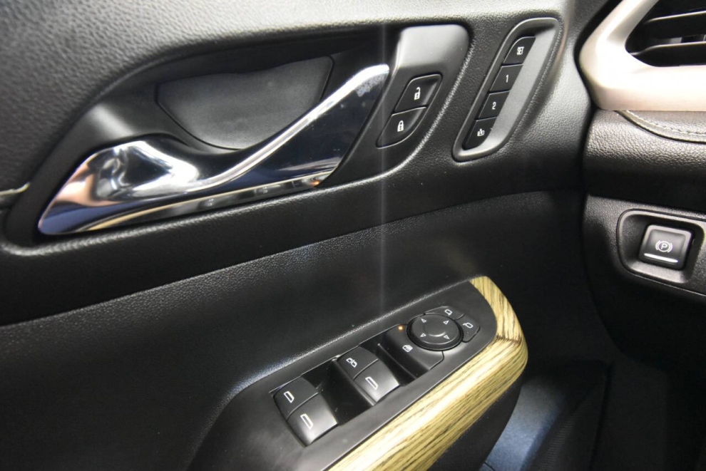 2019 GMC Acadia Denali 4x4 4dr SUV, Tan, Mileage: 111,734 - photo 30