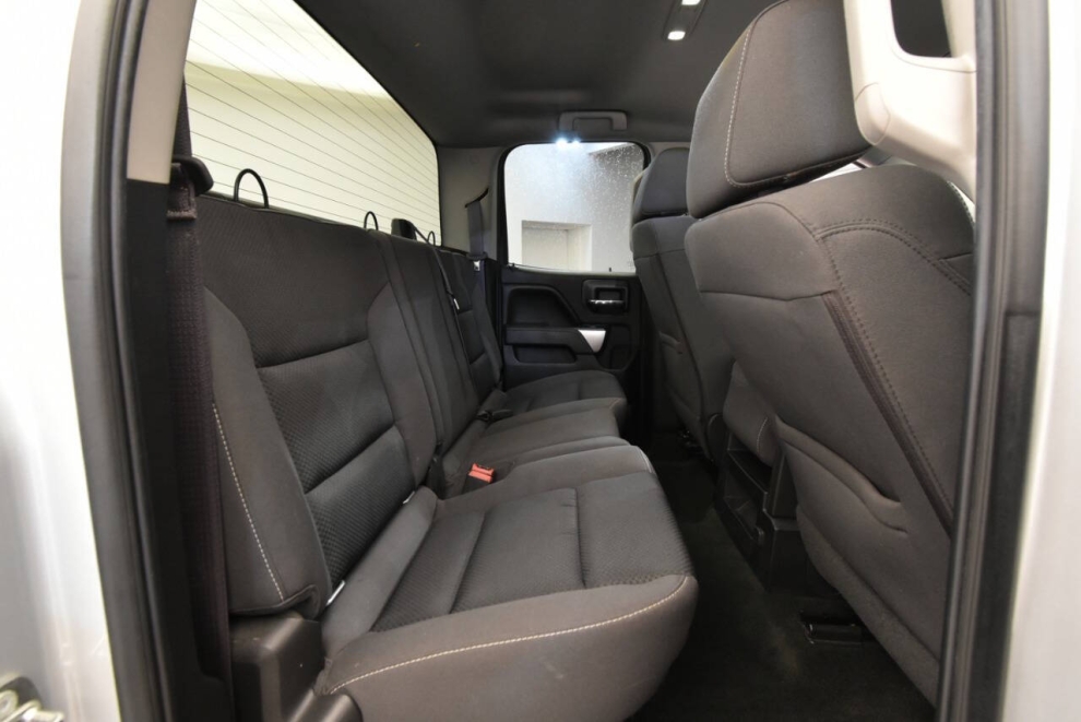 2016 Chevrolet Silverado 1500 LT, Red, Mileage: 52,597 - photo 15