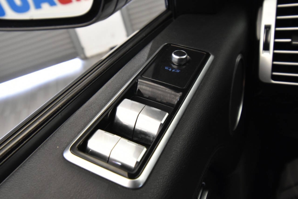 2020 Land Rover Range Rover HSE AWD 4dr SUV, White, Mileage: 71,730 - photo 30