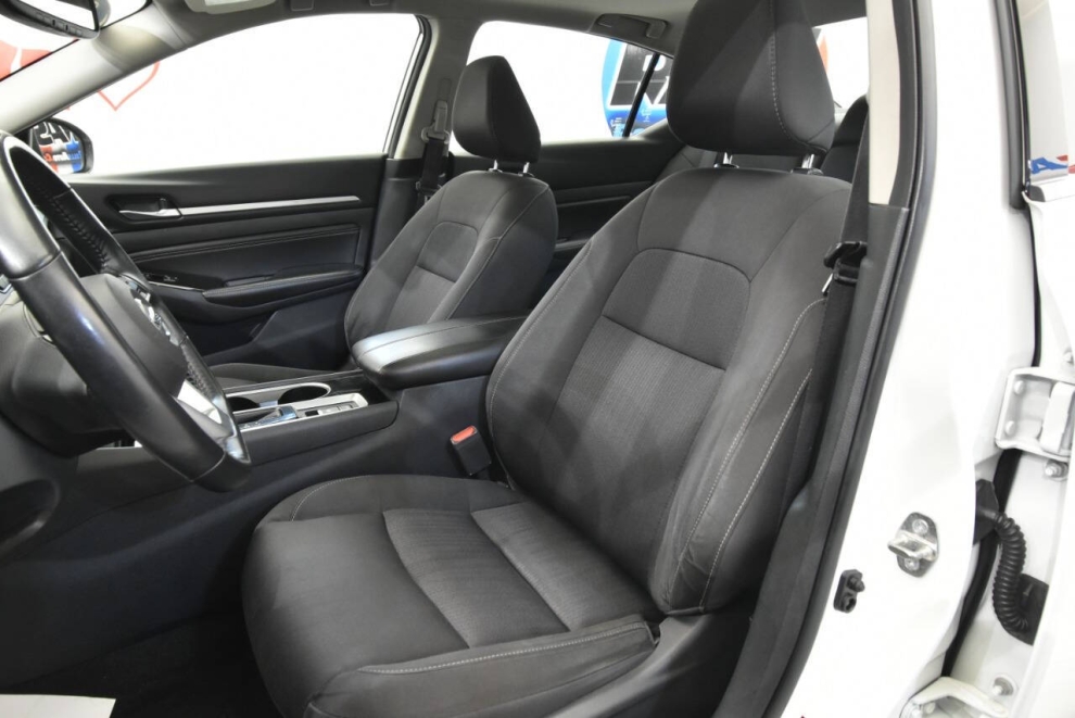 2020 Nissan Altima 2.5 SV AWD 4dr Sedan, White, Mileage: 66,203 - photo 10