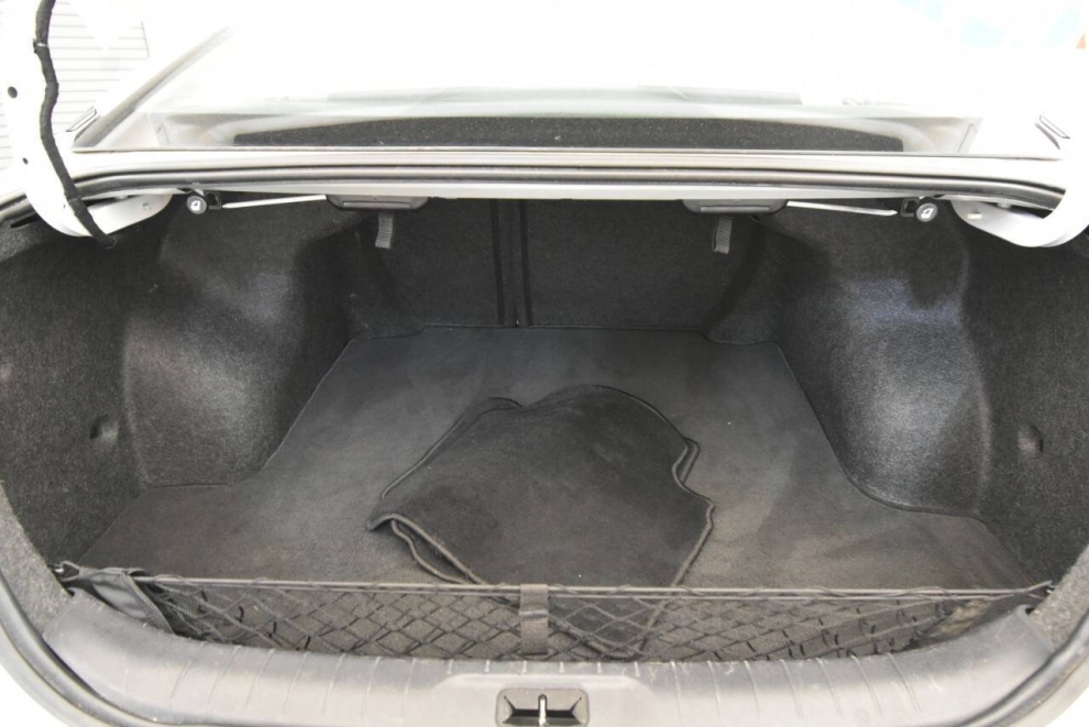 2020 Nissan Altima 2.5 SV AWD 4dr Sedan, White, Mileage: 66,203 - photo 33