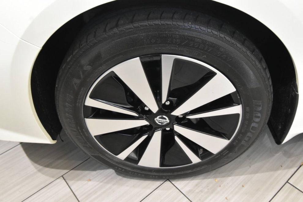 2020 Nissan Altima 2.5 SV AWD 4dr Sedan, White, Mileage: 66,203 - photo 9