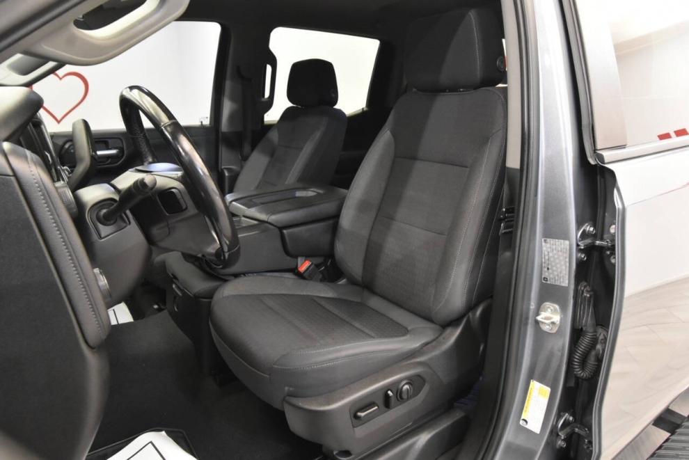 2019 Chevrolet Silverado 1500 LT, Gray, Mileage: 91,408 - photo 10