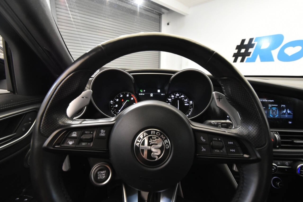 2023 Alfa Romeo Giulia Veloce, Met. Blue, Mileage: 55,457 - photo 22