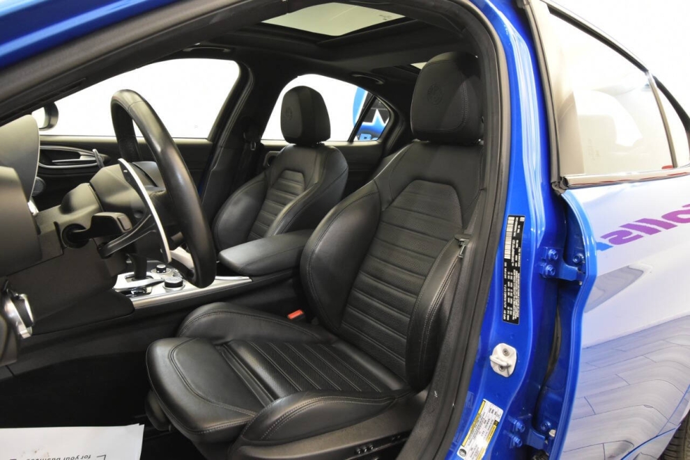 2023 Alfa Romeo Giulia Veloce, Met. Blue, Mileage: 55,457 - photo 9