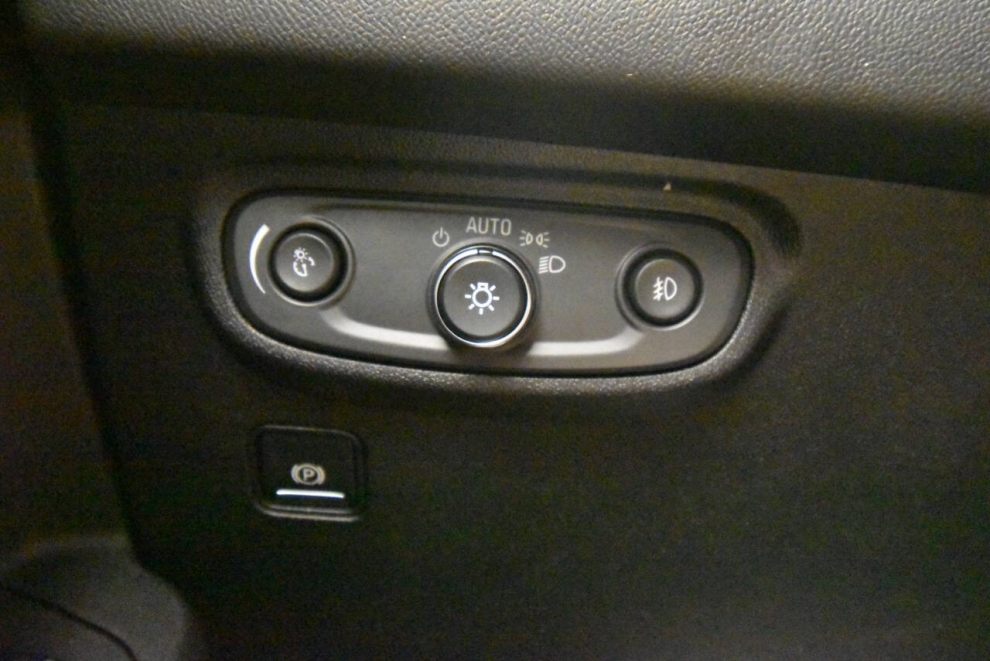 2018 GMC Terrain Denali 4x4 4dr SUV, Gray, Mileage: 101,559 - photo 30