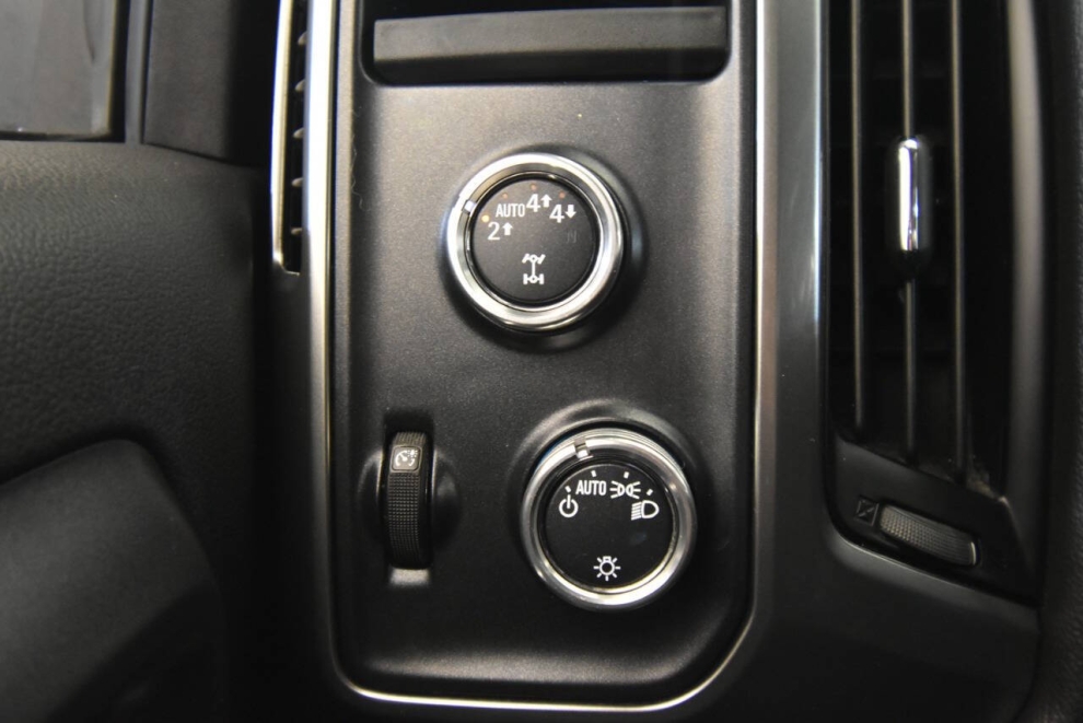 2018 Chevrolet Silverado 1500 LT, Black, Mileage: 64,562 - photo 22