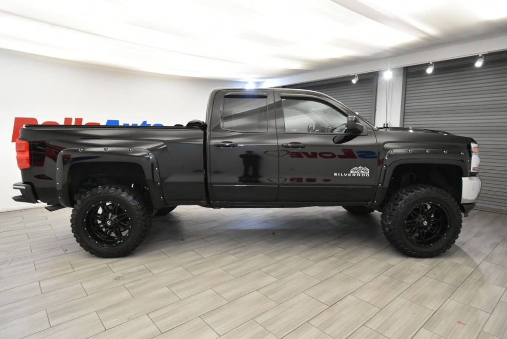 2018 Chevrolet Silverado 1500 LT, Black, Mileage: 64,562 - photo 5