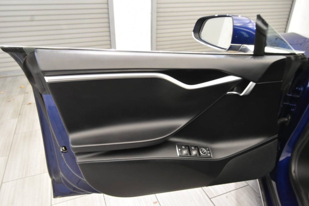 2017 Tesla Model S 75D, Azul, Mileage: 128,432 - photo 11