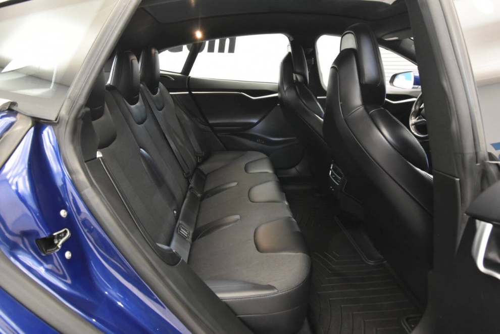 2017 Tesla Model S 75D, Azul, Mileage: 128,432 - photo 17
