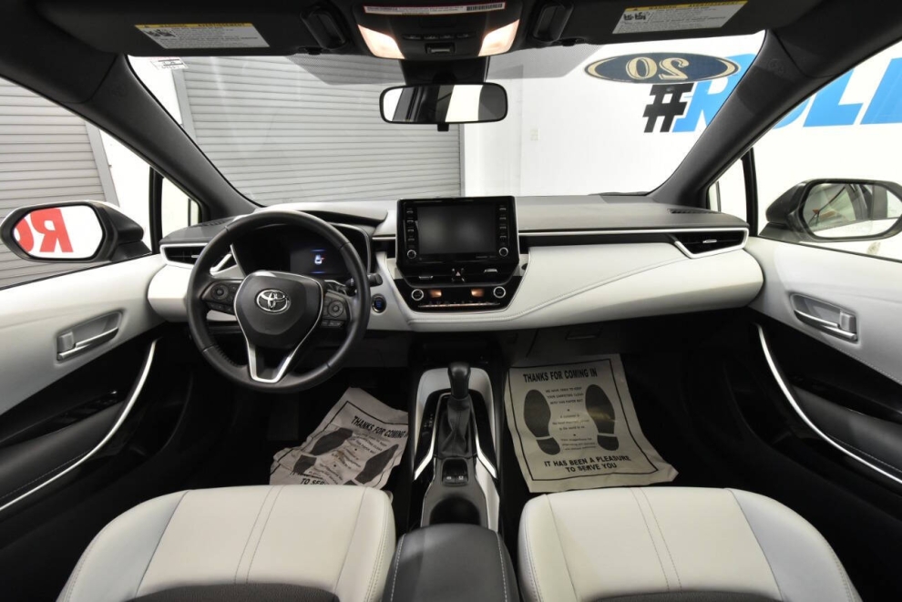 2020 Toyota Corolla Hatchback XSE 4dr Hatchback CVT, White, Mileage: 60,557 - photo 16