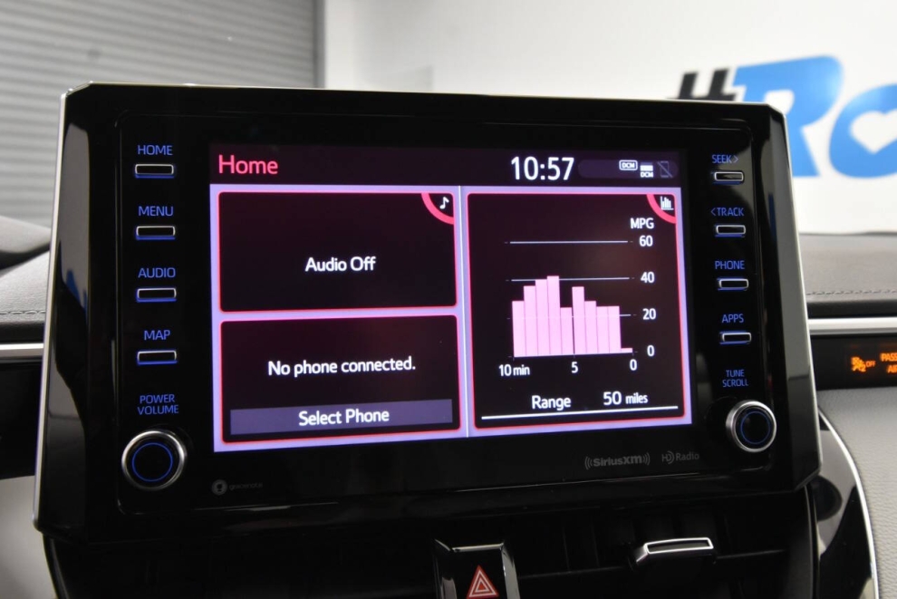 2020 Toyota Corolla Hatchback XSE 4dr Hatchback CVT, White, Mileage: 60,557 - photo 21