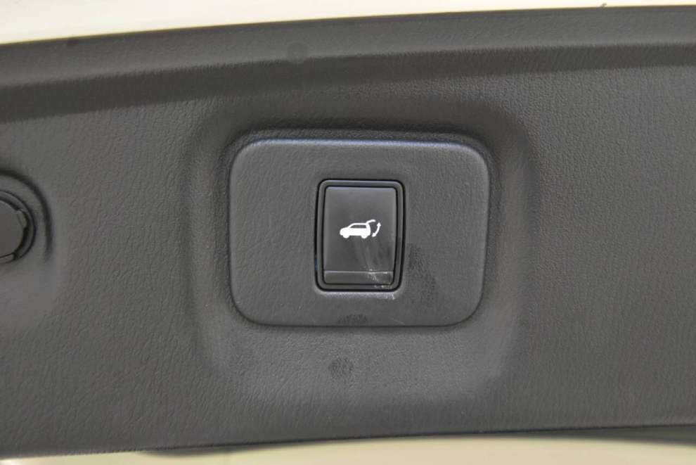 2019 Infiniti QX60 LUXE, White, Mileage: 82,067 - photo 41