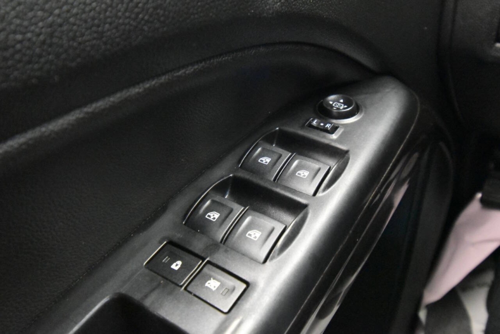 2018 GMC Canyon, Blanco, Mileage: 81,534 - photo 26
