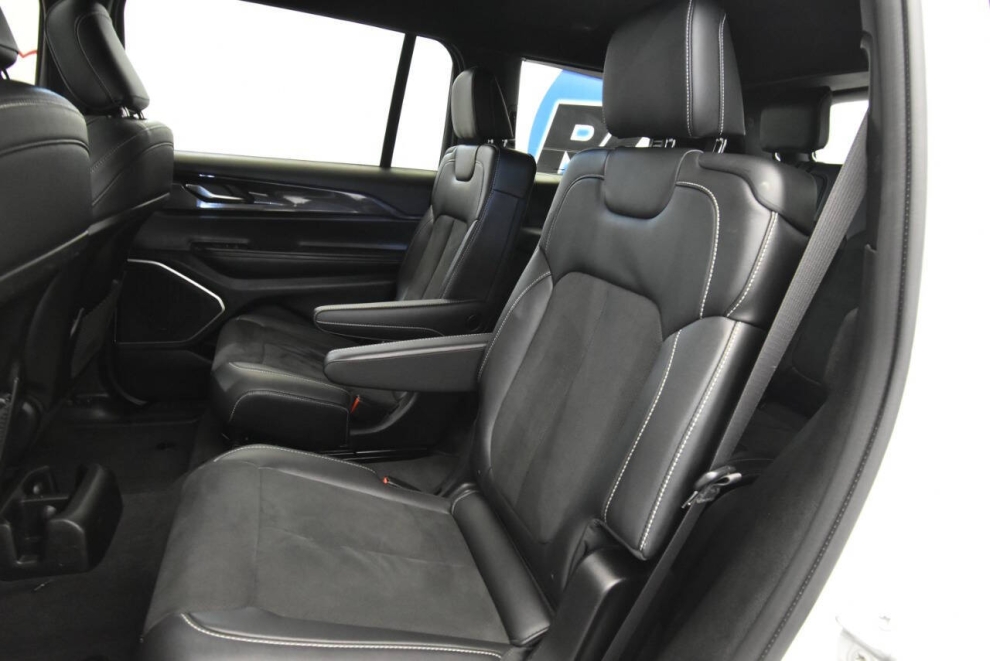 2021 Jeep Grand Cherokee L, White, Mileage: 58,571 - photo 13