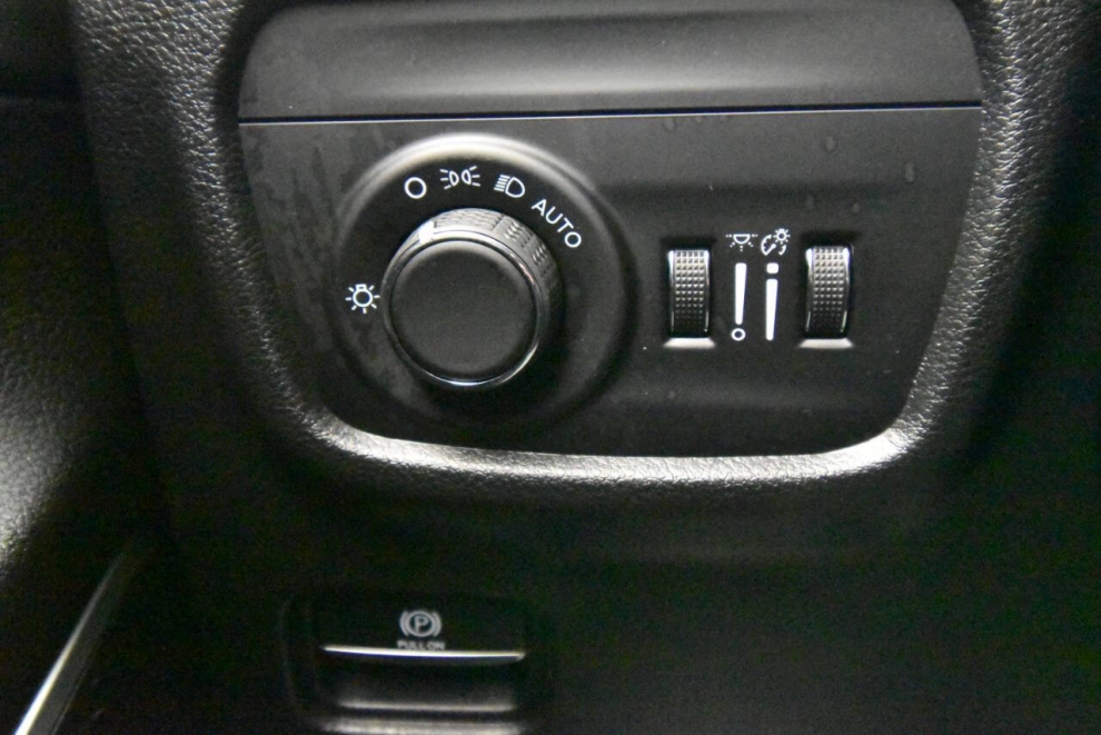 2021 Jeep Grand Cherokee L, White, Mileage: 58,571 - photo 30