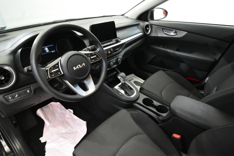 2023 Kia Forte LXS, Black, Mileage: 62,296 - photo 11