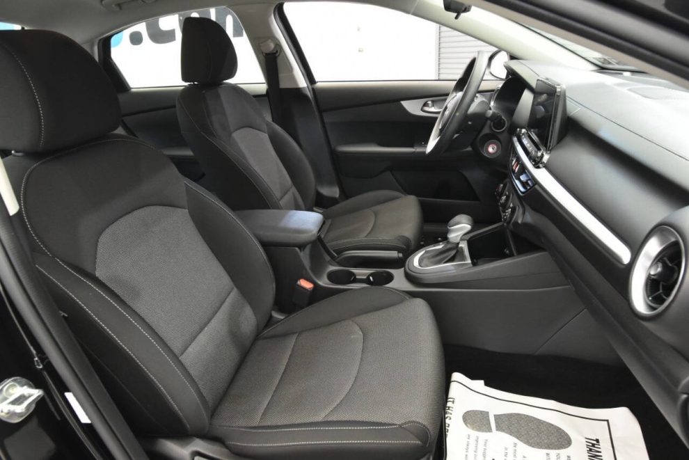 2023 Kia Forte LXS, Black, Mileage: 62,296 - photo 14
