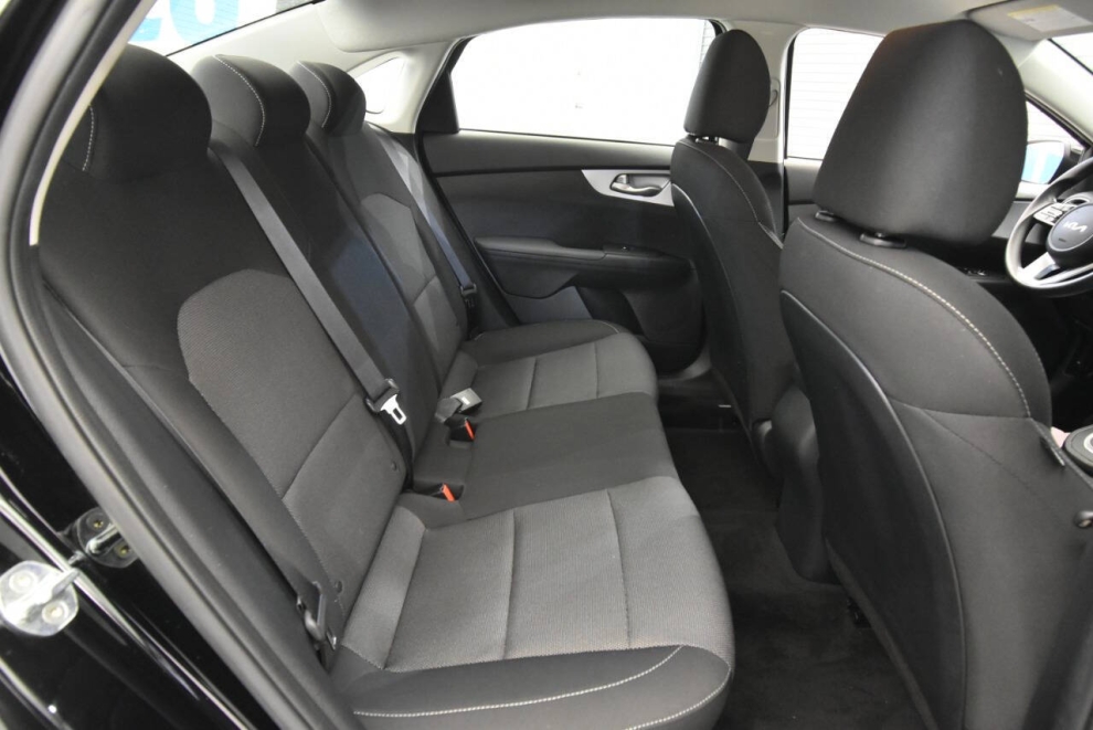 2023 Kia Forte LXS, Black, Mileage: 62,296 - photo 15