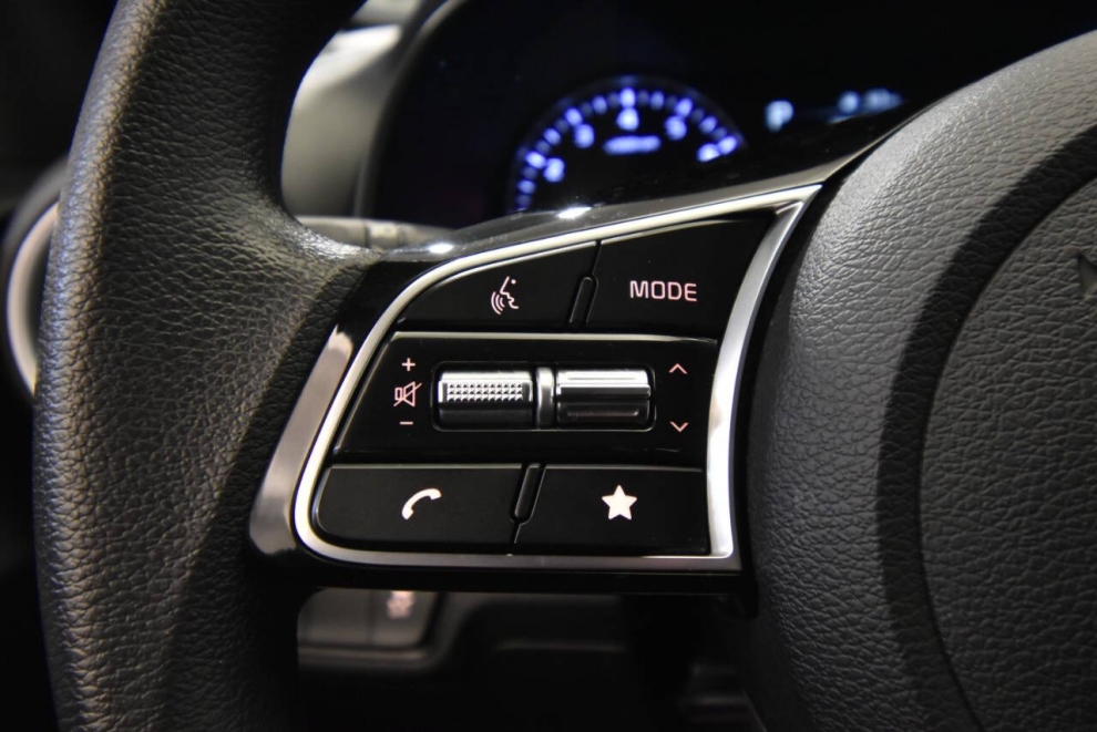 2023 Kia Forte LXS, Black, Mileage: 62,296 - photo 22