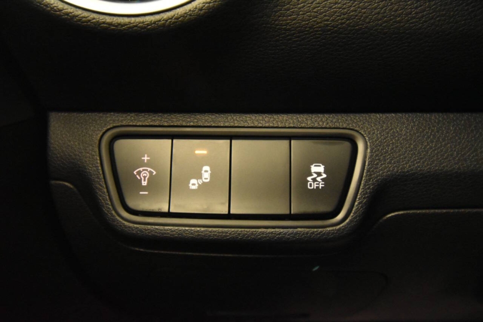 2023 Kia Forte LXS, Black, Mileage: 62,296 - photo 25