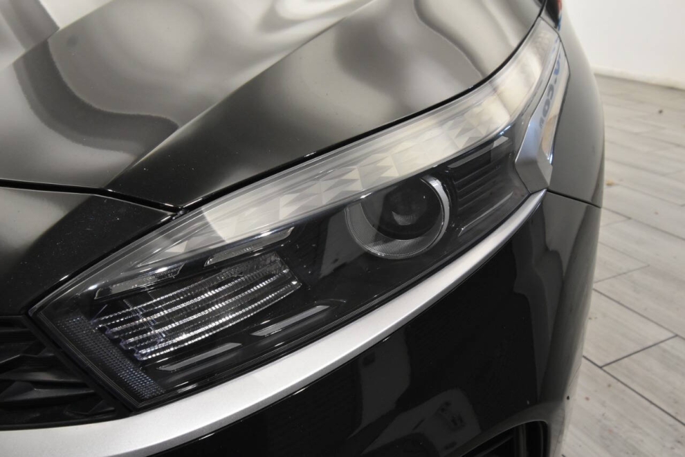 2023 Kia Forte LXS, Black, Mileage: 62,296 - photo 8