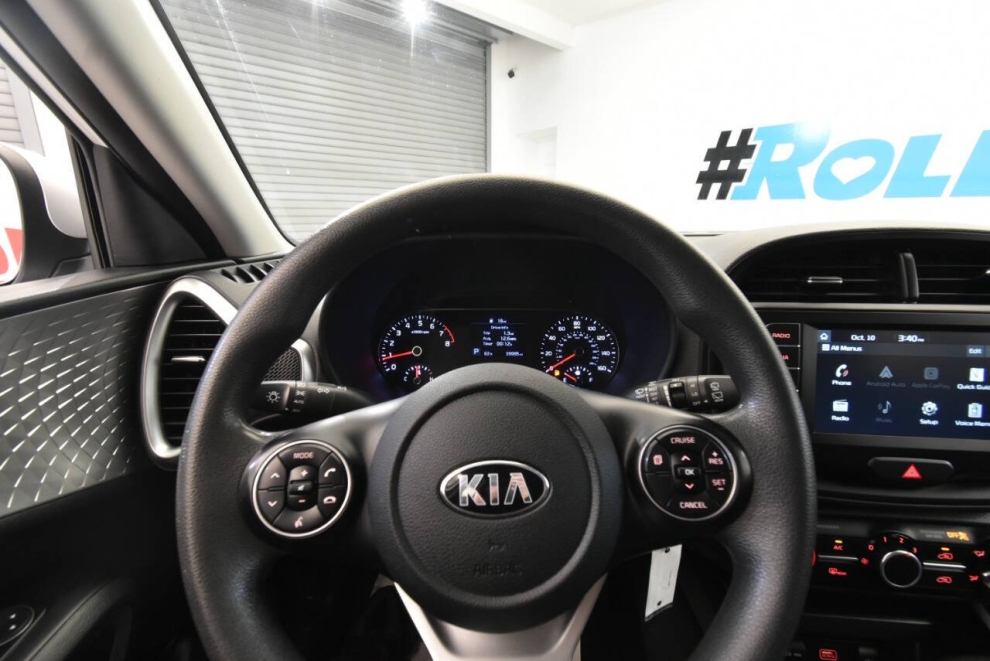 2021 Kia Soul LX, Silver, Mileage: 39,973 - photo 21