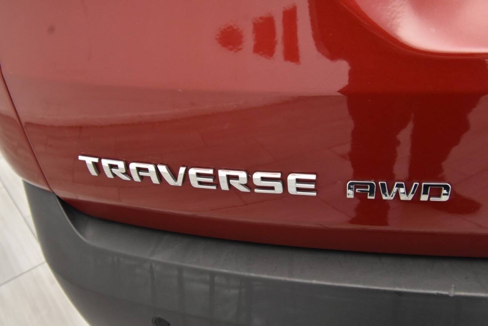 2018 Chevrolet Traverse LT Leather 4x4 4dr SUV, Red, Mileage: 97,816 - photo 32