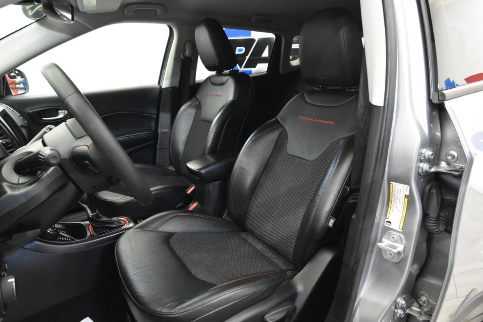 2021 Jeep Compass Trailhawk 4x4 4dr SUV, Silver, Mileage: 59,477 - photo 10