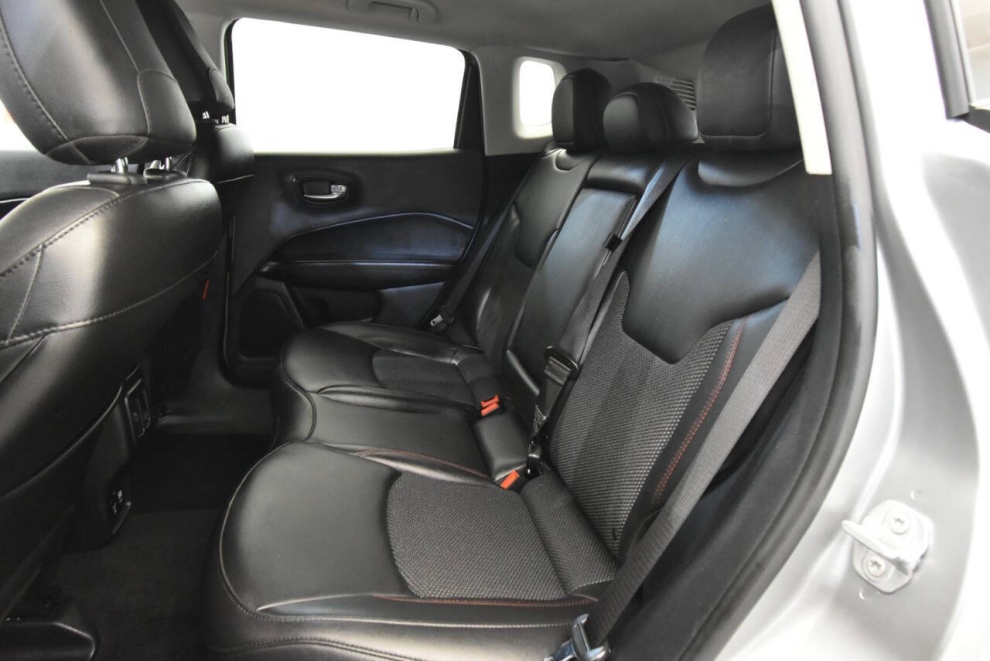 2021 Jeep Compass Trailhawk 4x4 4dr SUV, Silver, Mileage: 59,477 - photo 13