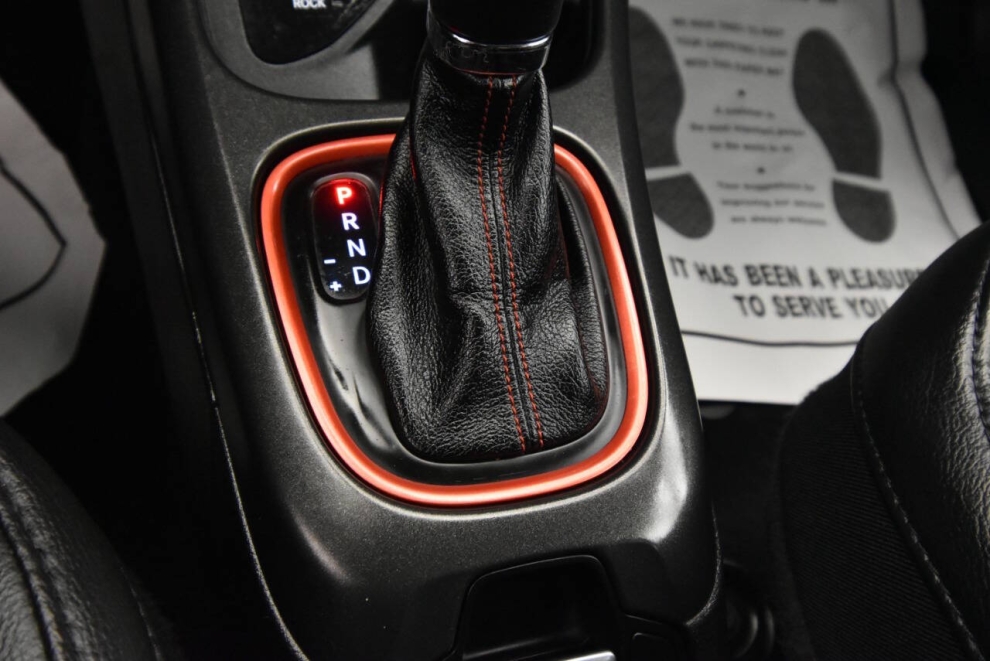 2021 Jeep Compass Trailhawk 4x4 4dr SUV, Silver, Mileage: 59,477 - photo 18