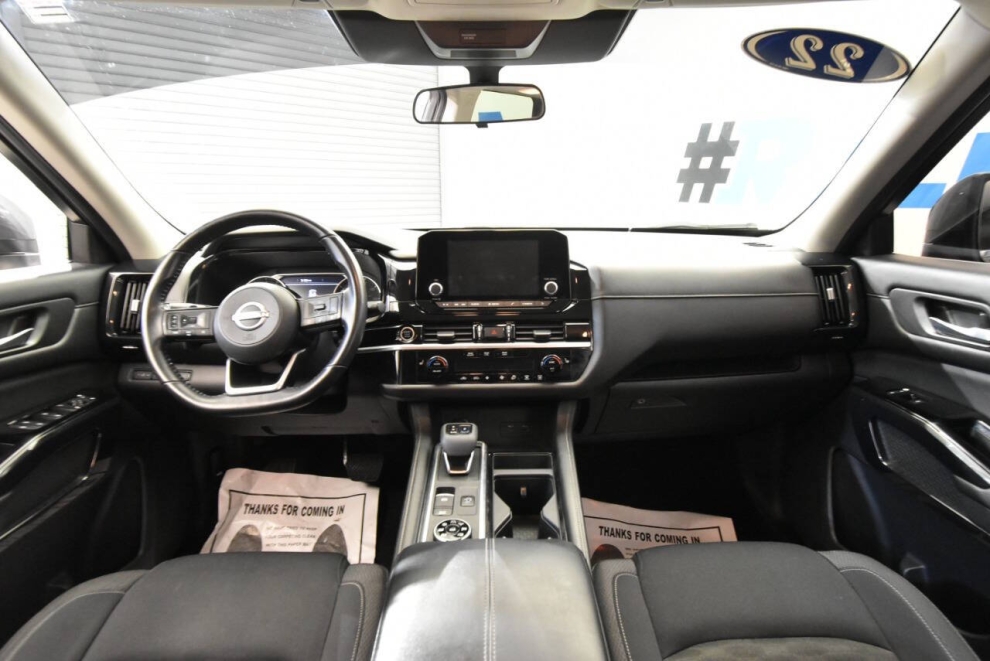 2022 Nissan Pathfinder SV AWD 4dr SUV, Gray, Mileage: 74,895 - photo 18