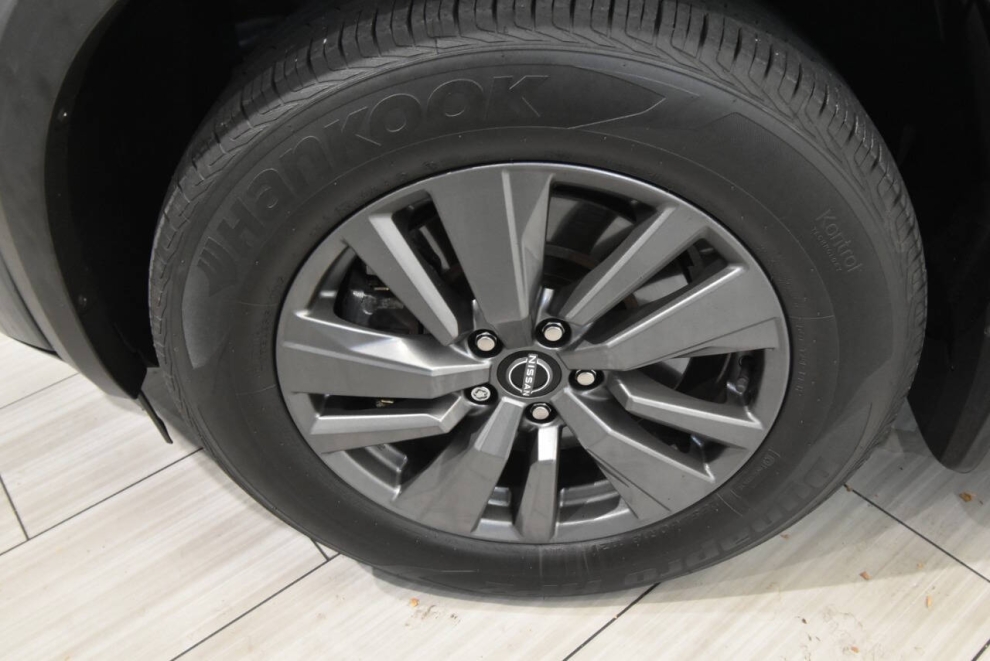 2022 Nissan Pathfinder SV AWD 4dr SUV, Gray, Mileage: 74,895 - photo 9