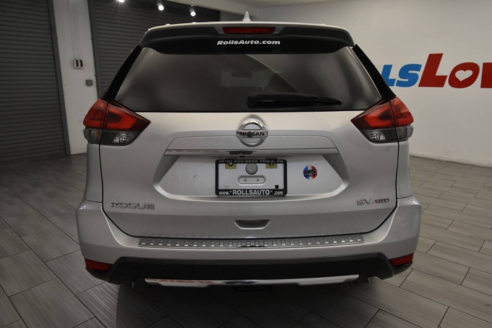 2018 Nissan Rogue SV, Silver, Mileage: 62,145 - photo 3