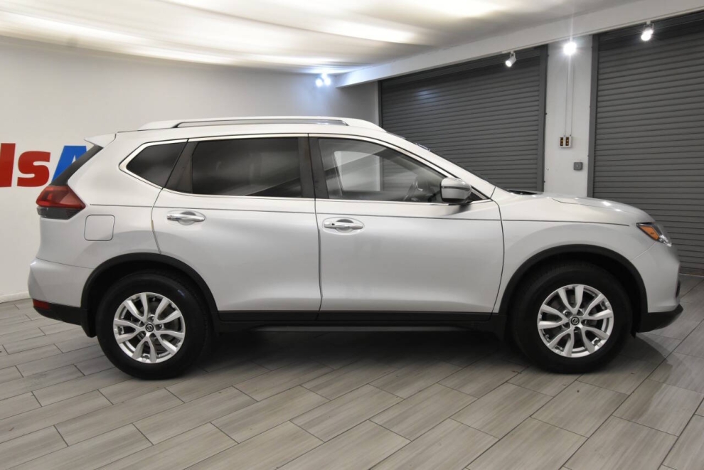 2018 Nissan Rogue SV, Silver, Mileage: 62,145 - photo 5