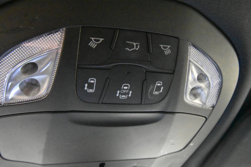 2023 Chrysler Pacifica Plug-In Hybrid Touring L 4dr Mini Van, Black, Mileage: 75,812 - photo 22