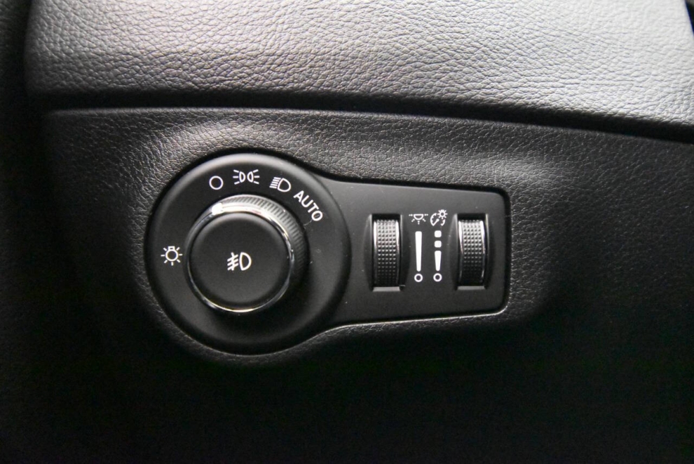 2018 Jeep Compass Altitude, Black, Mileage: 99,376 - photo 29