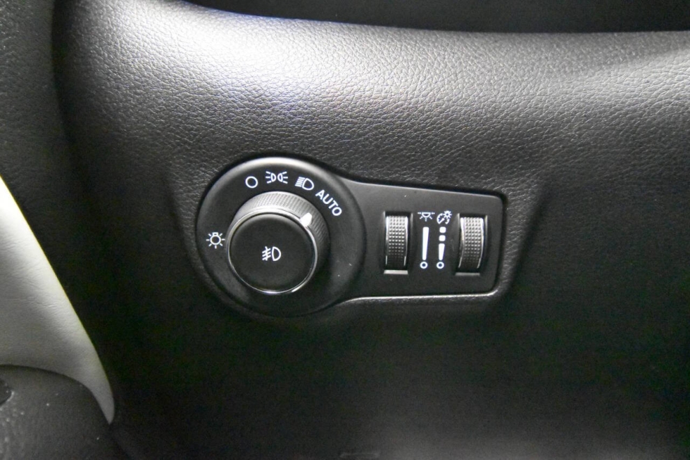 2022 Jeep Compass Limited, Black, Mileage: 64,762 - photo 28