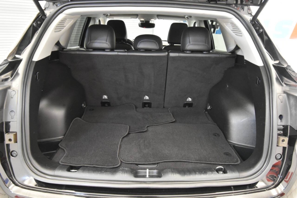 2022 Jeep Compass Limited, Black, Mileage: 64,762 - photo 32