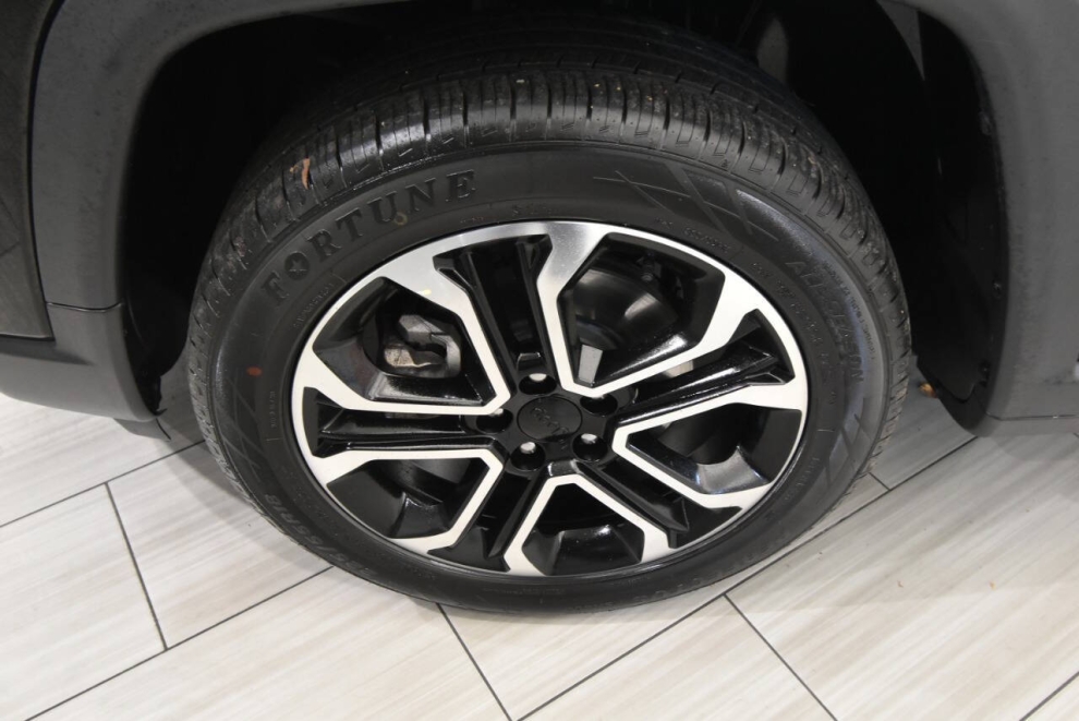 2022 Jeep Compass Limited, Black, Mileage: 64,762 - photo 9