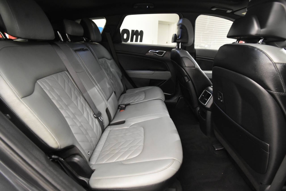 2023 Kia Sportage X Line AWD 4dr SUV, Gray, Mileage: 84,783 - photo 15