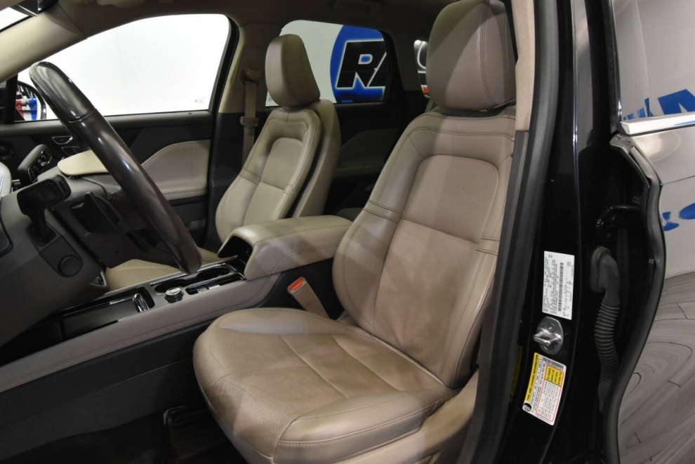 2021 Lincoln Corsair Reserve AWD 4dr SUV, Black, Mileage: 96,082 - photo 10