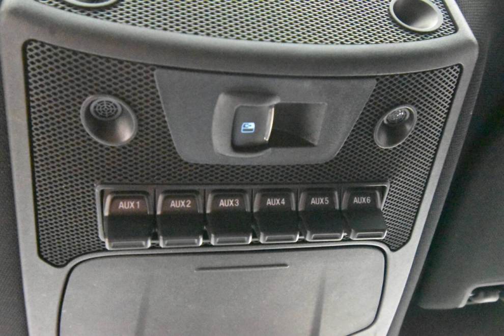 2017 Ford F-150 Raptor 4x4 4dr SuperCrew 5.5 ft. SB, Gray, Mileage: 120,225 - photo 25