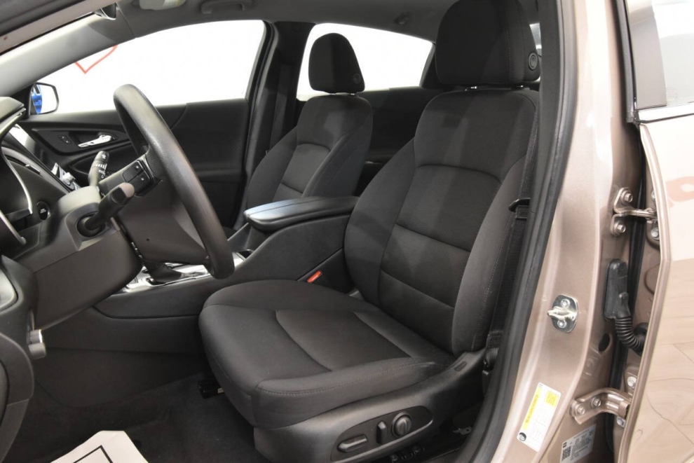 2023 Chevrolet Malibu LT 4dr Sedan w/1LT, Gray, Mileage: 46,540 - photo 10