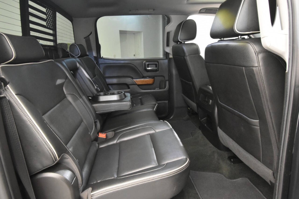 2018 Chevrolet Silverado 1500 High Country, Gray, Mileage: 91,906 - photo 16