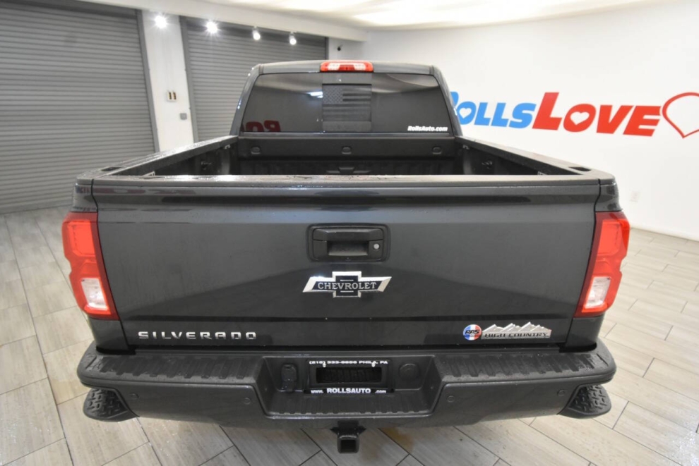 2018 Chevrolet Silverado 1500 High Country, Gray, Mileage: 91,906 - photo 3