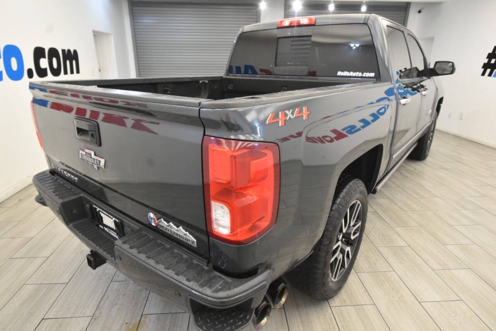2018 Chevrolet Silverado 1500 High Country, Gray, Mileage: 91,906 - photo 4