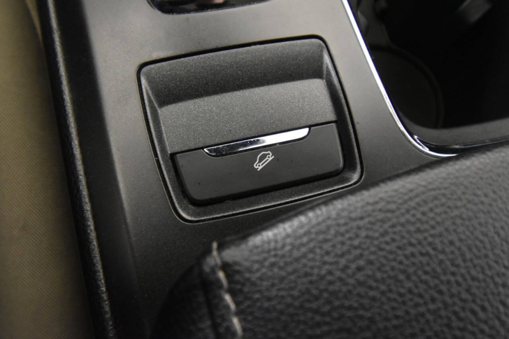 2019 Ford Fusion S 4dr Sedan, Beige, Mileage: 44,023 - photo 17