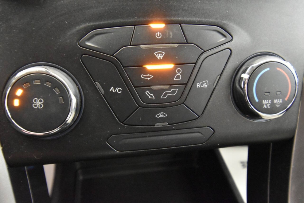 2019 Ford Fusion S 4dr Sedan, Beige, Mileage: 44,023 - photo 19