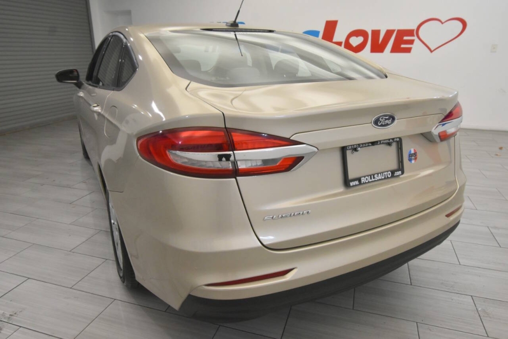 2019 Ford Fusion S 4dr Sedan, Beige, Mileage: 44,023 - photo 2